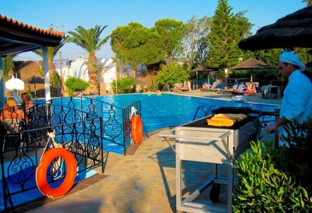 Mikro Village Hotel - Photo5