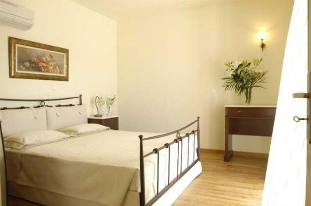 Miramare Villas - Photo3