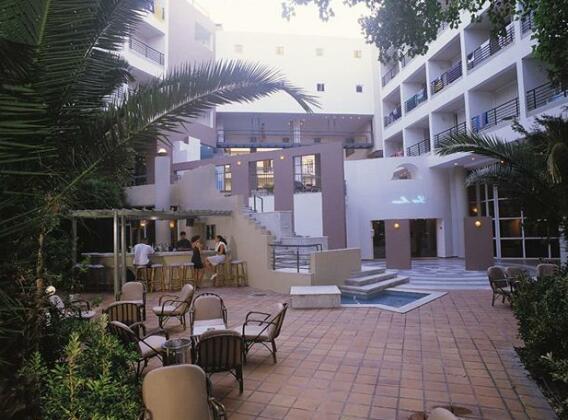 Santa Marina Hotel - Photo2