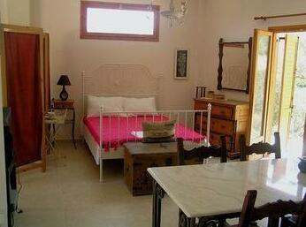 Three Rock Studio & Apartment - Photo4