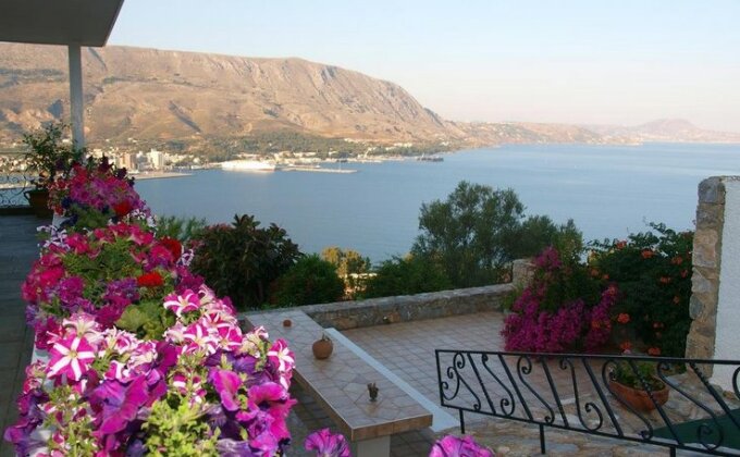 Panoramic Seaview Holiday House