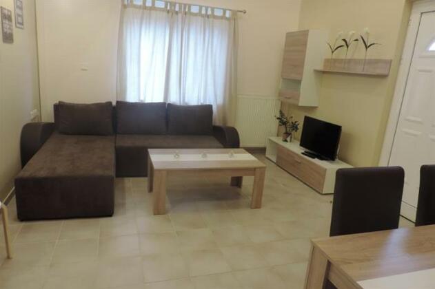 Plakoures Home - Photo3