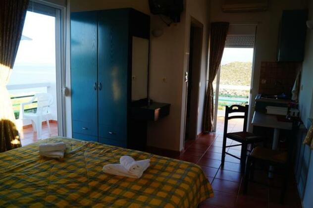 Tersanas Beach Lodges - Photo4