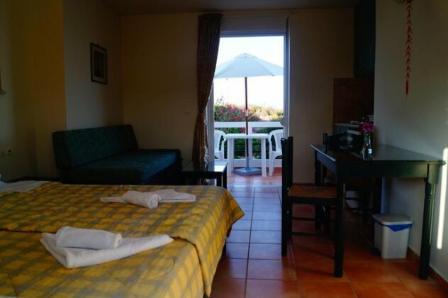 Tersanas Beach Lodges - Photo5