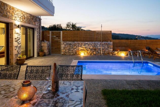 Villas Istros
