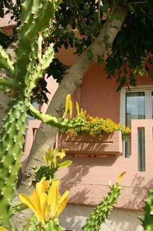 Waterlily Hotel - Photo2