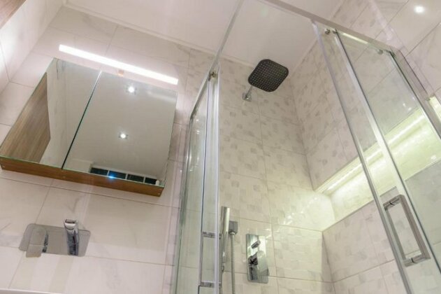 Maras Luxury Apartment - Photo5