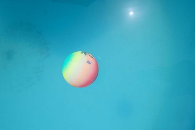 Chill and Relax in a Home with Pool near the Beach - Photo3