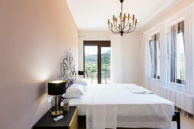 Eudora Luxury Stone Villa - Photo3