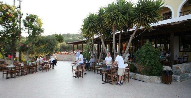 Langley Resort Almirida Bay - Photo4