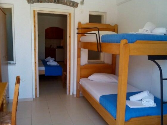 Art Studio Apartments - Photo4