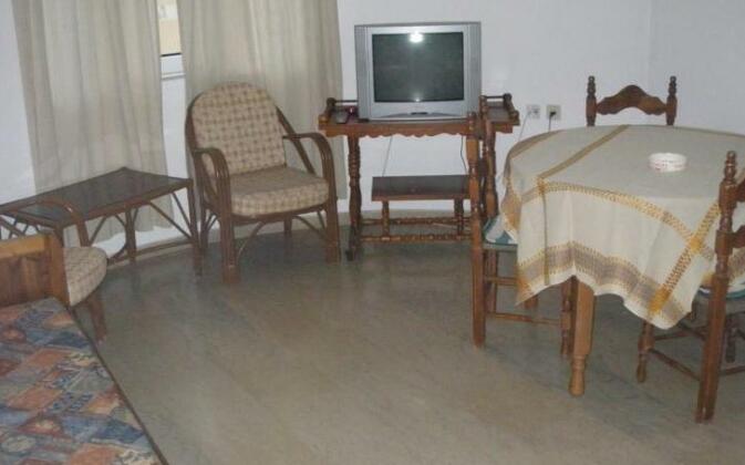Albatross Apartments - Photo5
