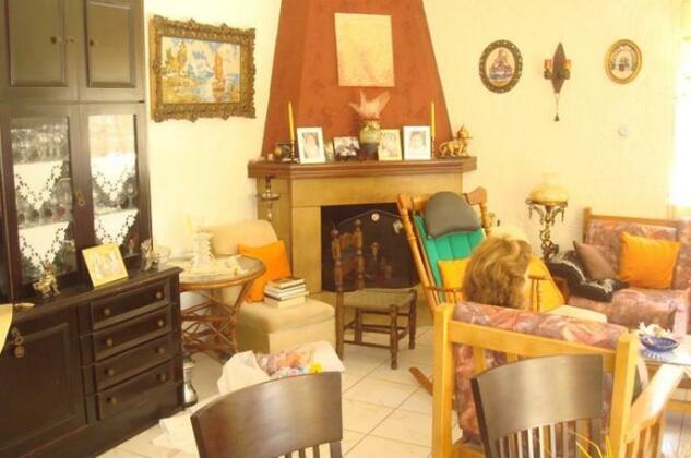 Antonis Rooms - Photo2