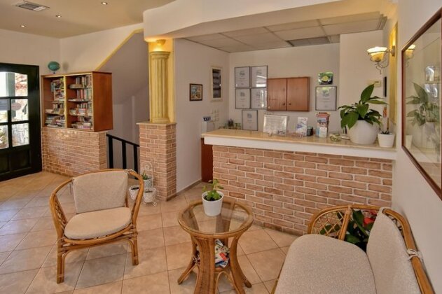 Aspri Petra Apartments - Photo3