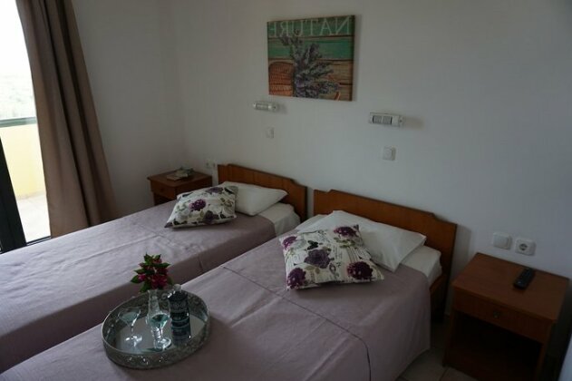 Aspri Petra Apartments - Photo5