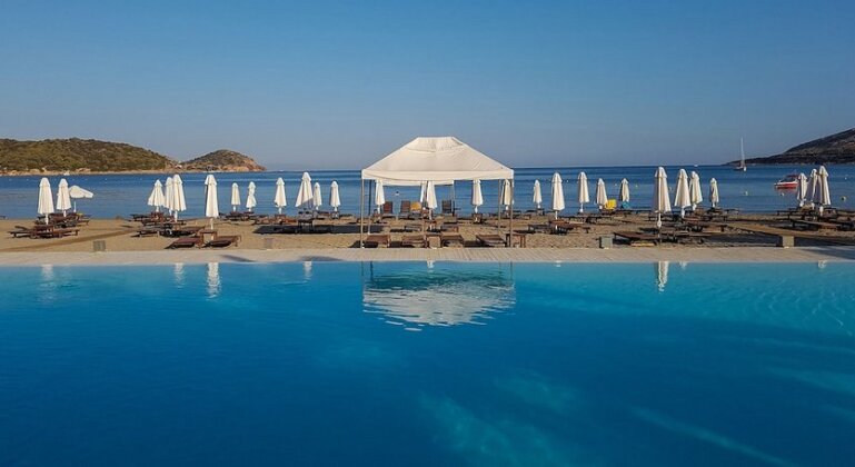 Plaza Resort - Photo2