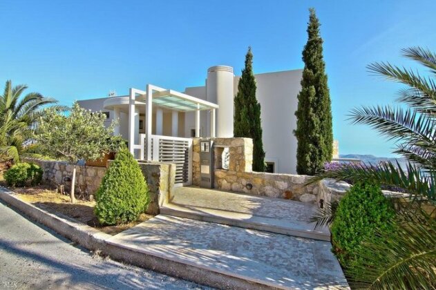 Villa TakeOff Saronida