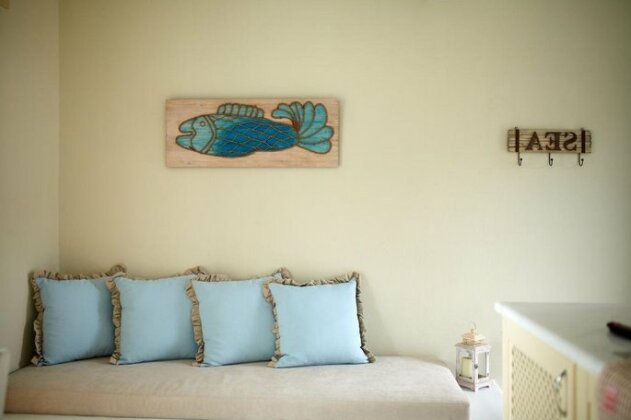 Aelia Andros Island - Photo3