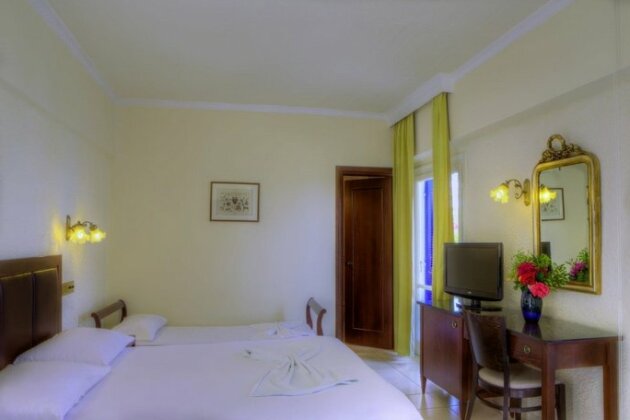 Aneroussa Beach Hotel - Photo5