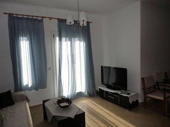 Ateni House - Photo5