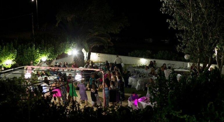 Filio Guesthouse - Photo4