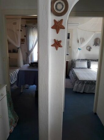 Kourtali Private Beach House - Photo3