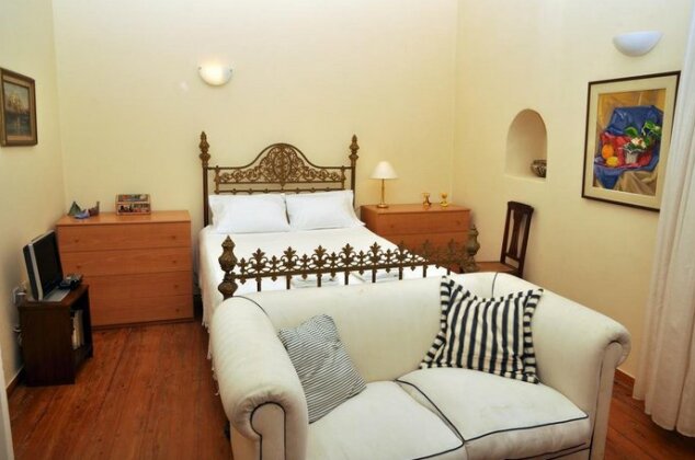 Neoclassical House Andros Island - Photo3