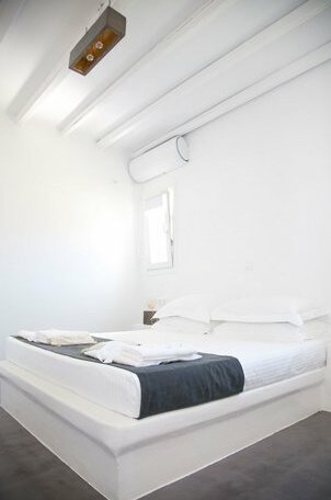 OW Andros Luxury Suites - Photo5