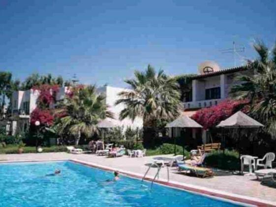 Aloi Hotel - Photo2