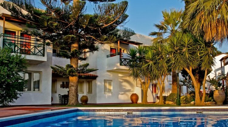 Classic Apartments Anissaras - Photo2