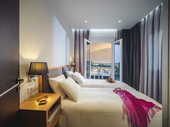 Elysian Suites - Photo4