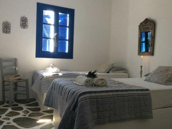 Franky Antiparos - Photo2