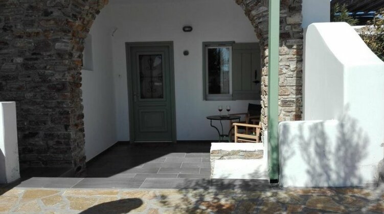 St George Antiparos - Photo2