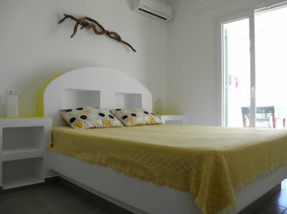 St George Antiparos - Photo4