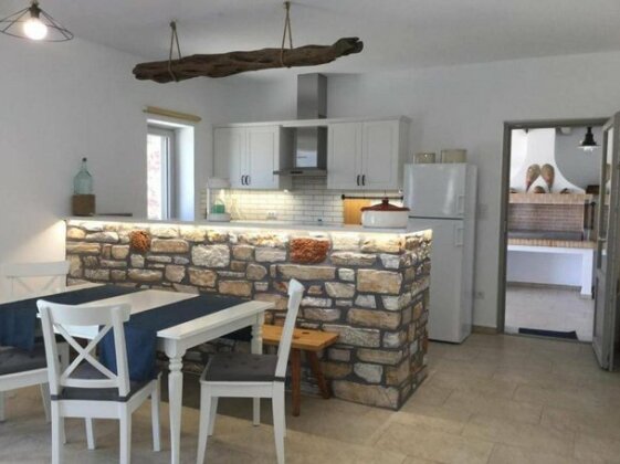 Summer House in Livadia - Photo4