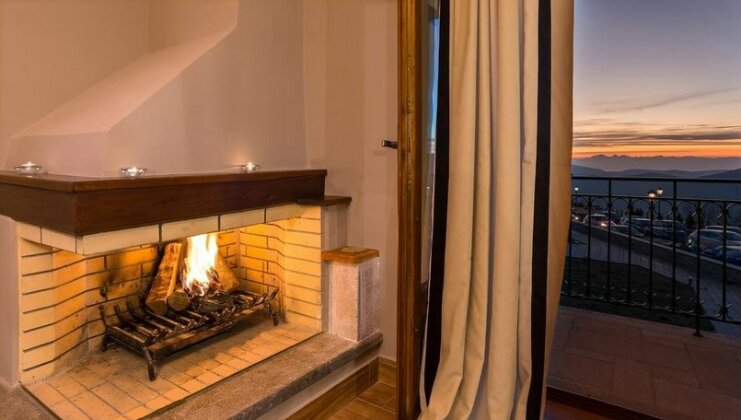 Ef Zin Studios & Suites Hotel - Photo4