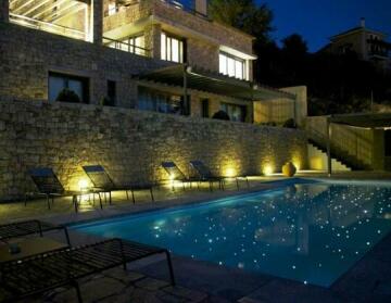 Elafivolia Arachova Suites