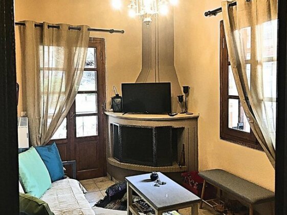 Pandora's House - Photo3