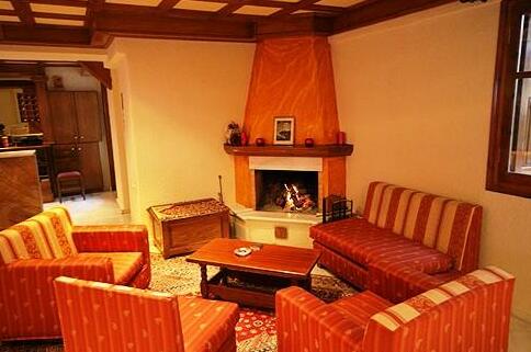 Xenios Zeus Rooms Arachova - Photo2