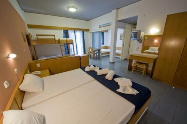Iria Mare Holiday Club - Photo4