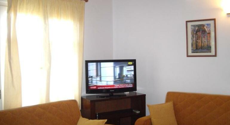 Magda Hotel Apartments - Photo4