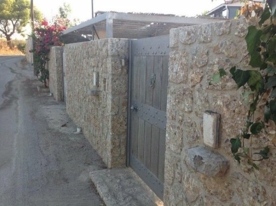 Manolis' home - Photo2