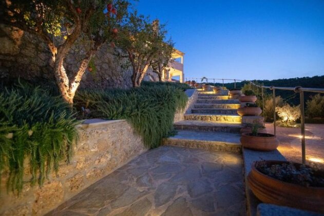 Ormos Luxury Villas - Photo4