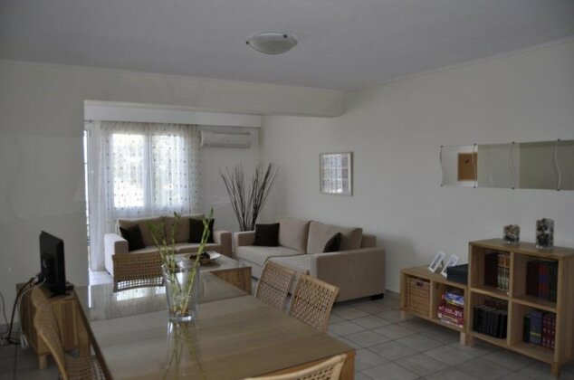 Treehouse Holiday Homes - Photo4