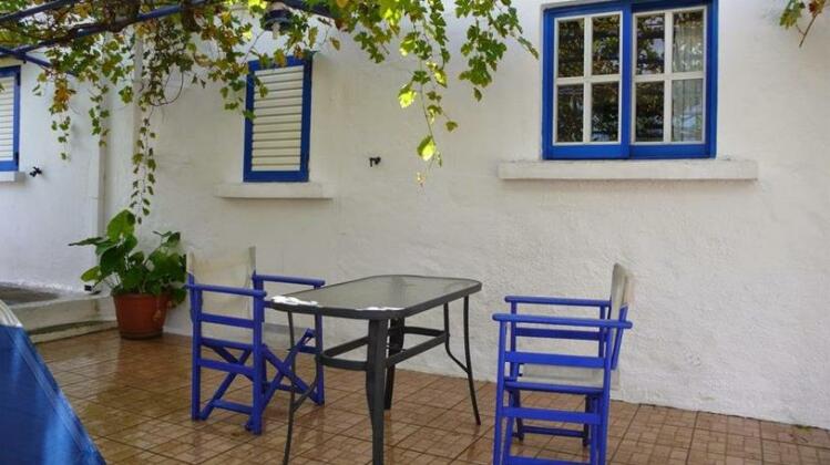 Iliana's Bungalow - Photo2