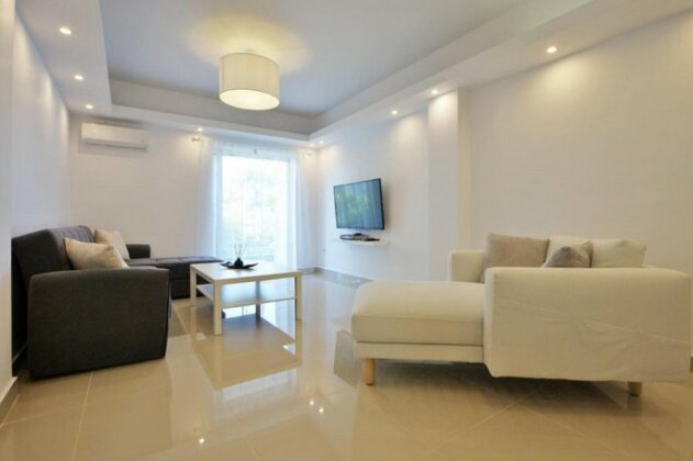 Athena Apartment Artemis