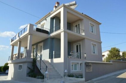 Ammos Luxury Suites