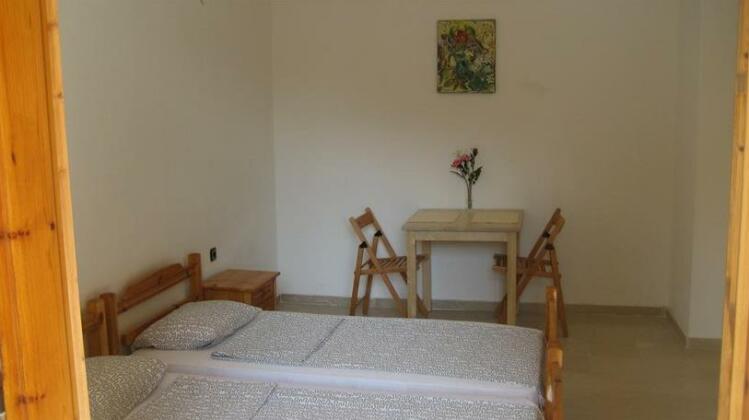 St Paul and Peter's House - Photo2