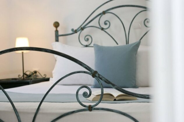 Vithos Seaside Aparthotel - Photo2