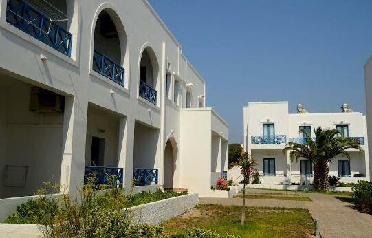 Maltezana Beach Hotel - Photo4